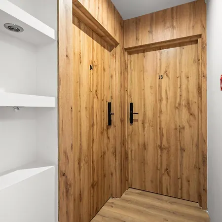 Platinum 21 Apartment